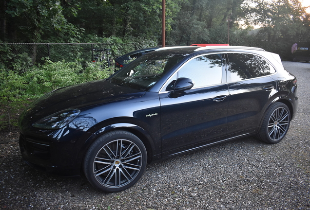 Porsche Cayenne Turbo S E-Hybrid