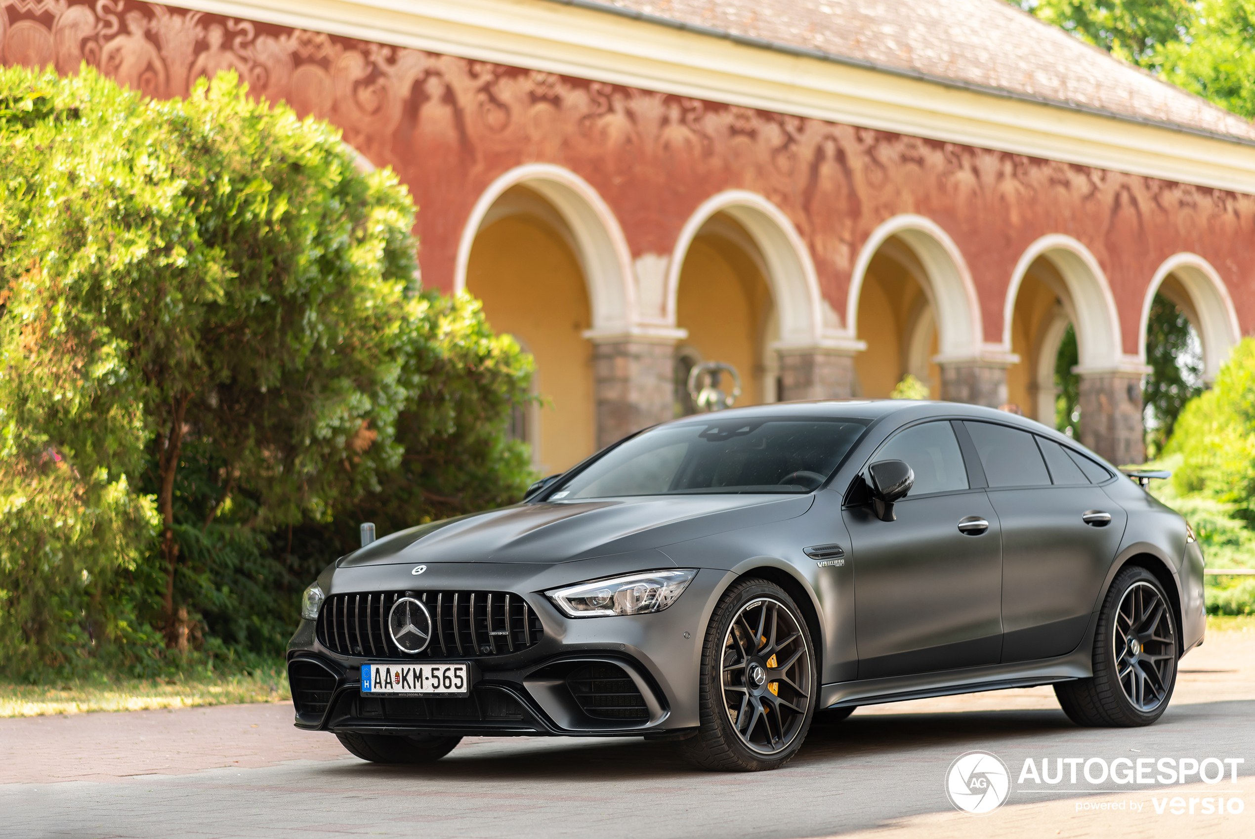 Mercedes-AMG GT 63 S X290