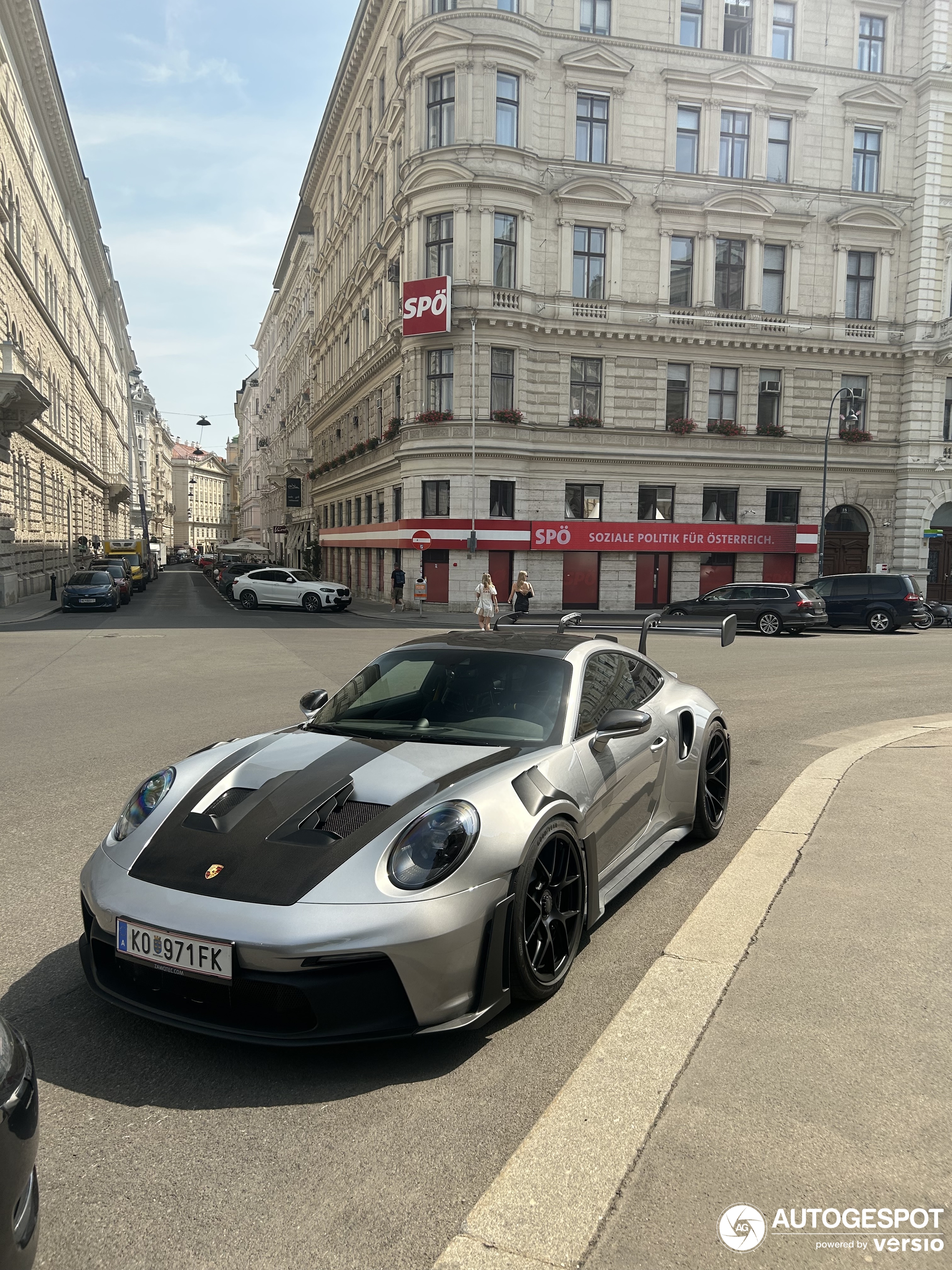 Porsche 992 GT3 RS Weissach Package