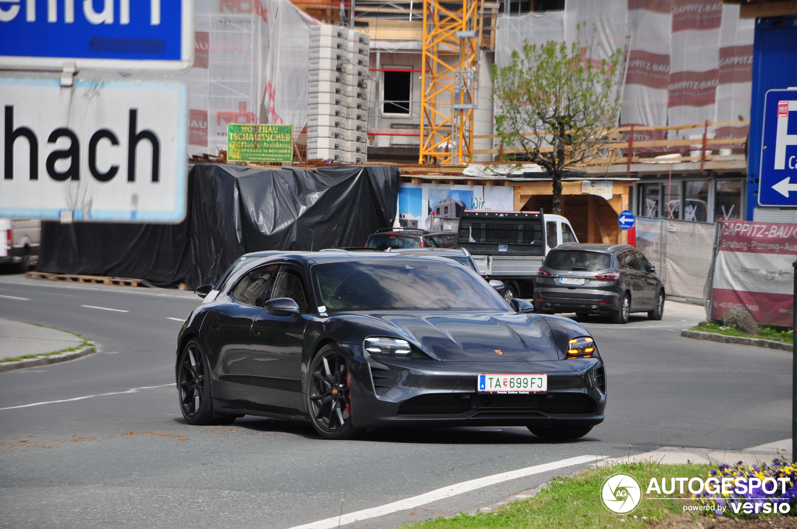 Porsche Taycan GTS Sport Turismo