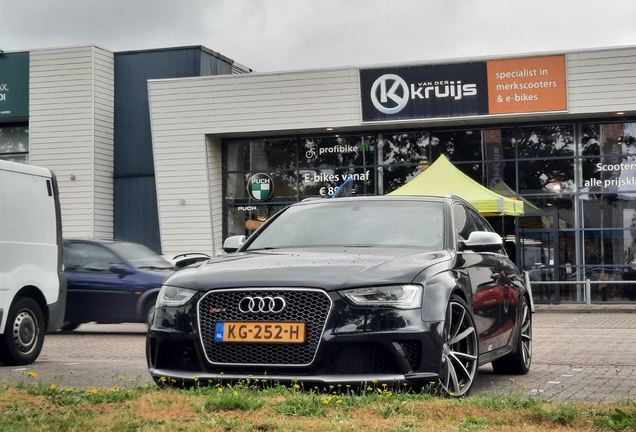 Audi RS4 Avant B8