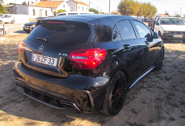 Mercedes-AMG A 45 W176 2015