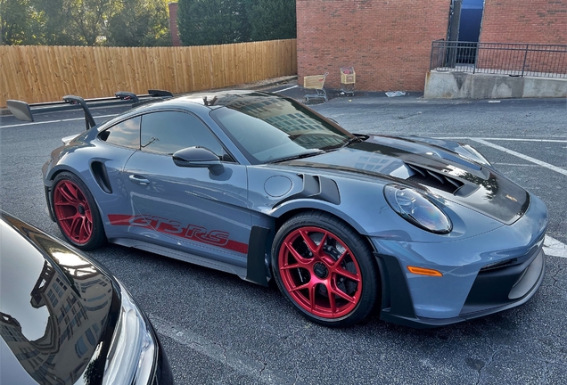 Porsche 992 GT3 RS Weissach Package