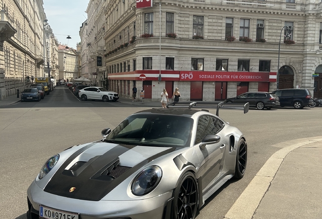 Porsche 992 GT3 RS Weissach Package