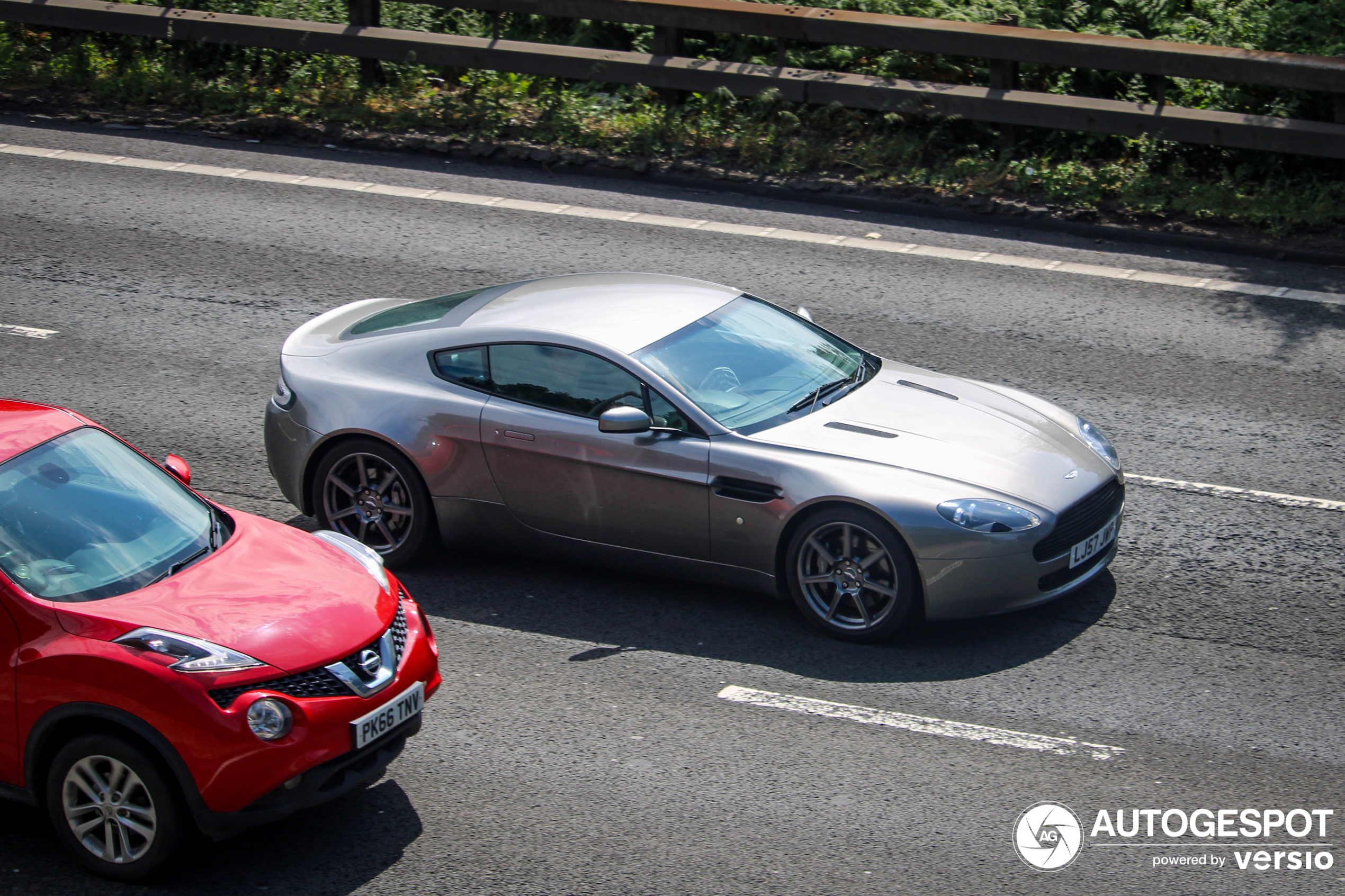 Aston Martin V8 Vantage