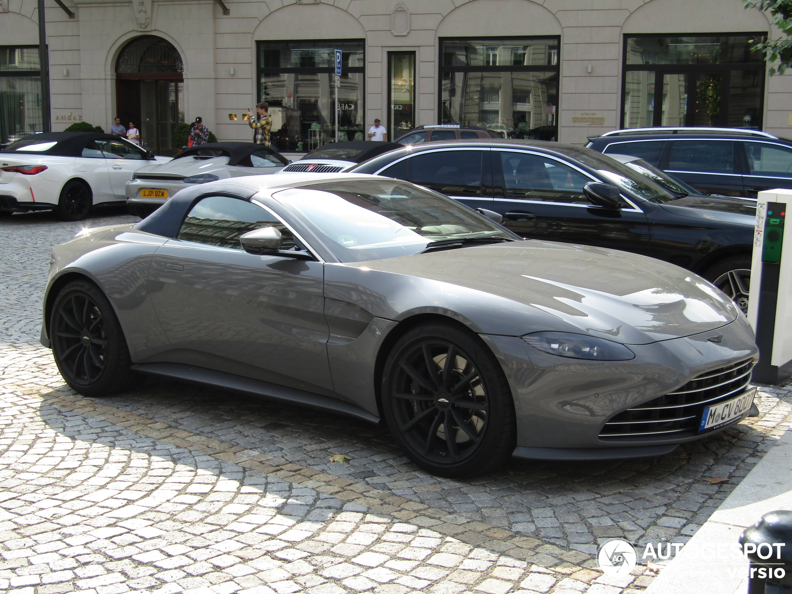 Aston Martin V8 Vantage Roadster 2020