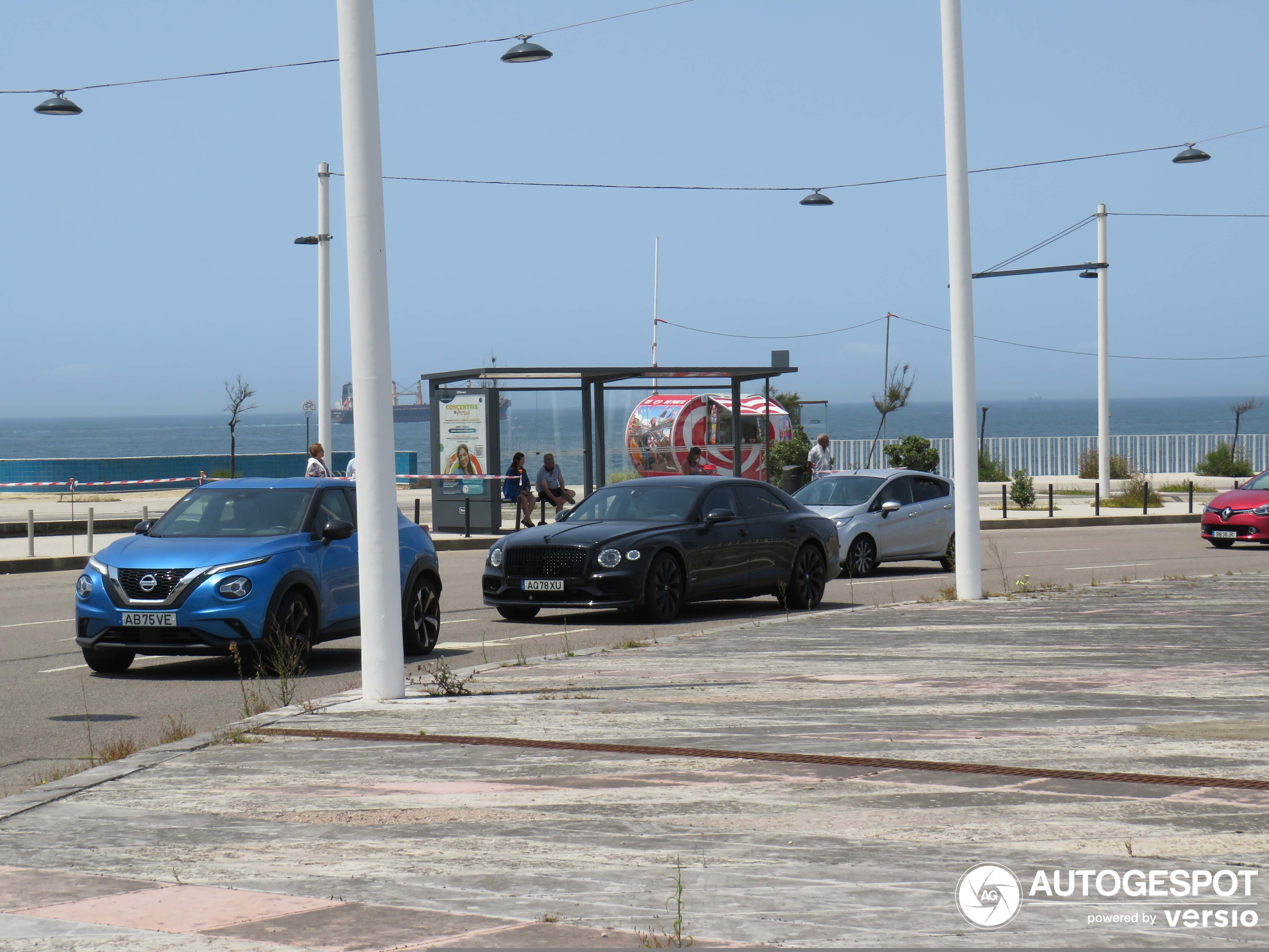 Bentley Flying Spur Hybrid