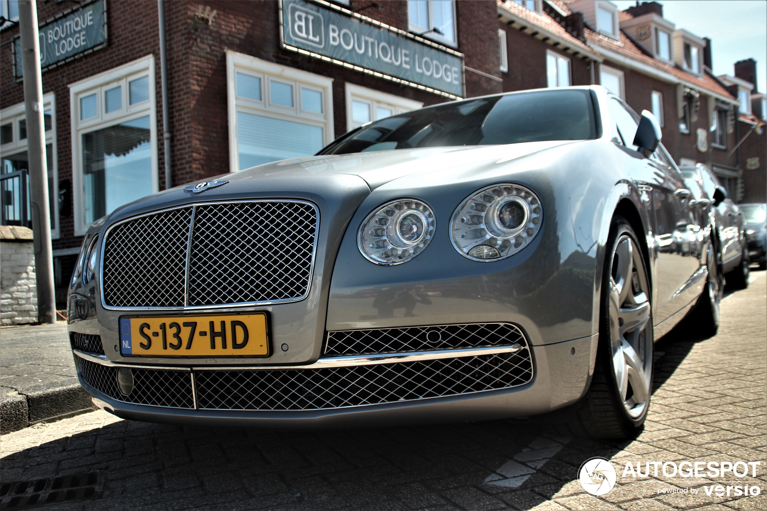 Bentley Flying Spur W12