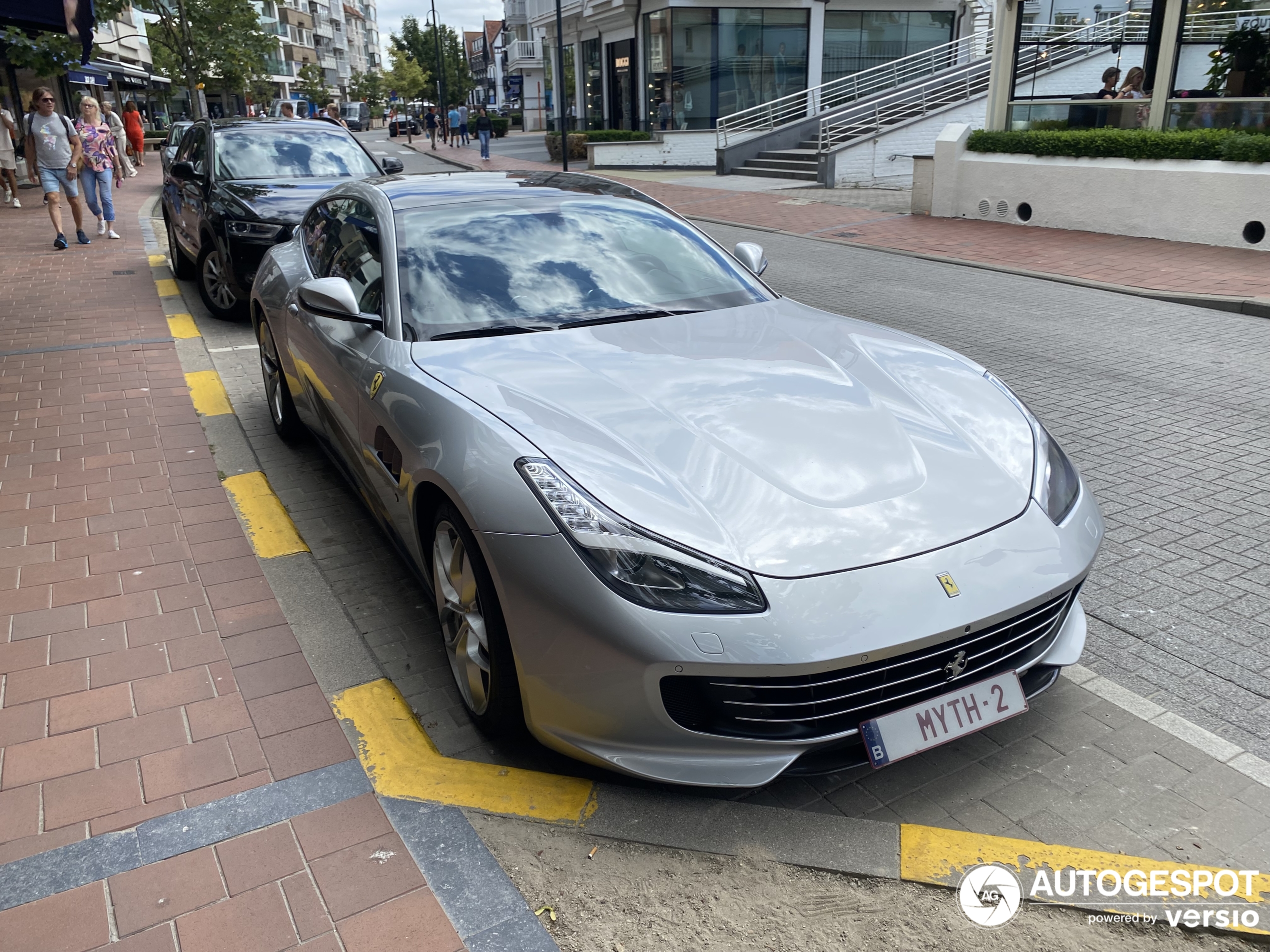 Ferrari GTC4Lusso T