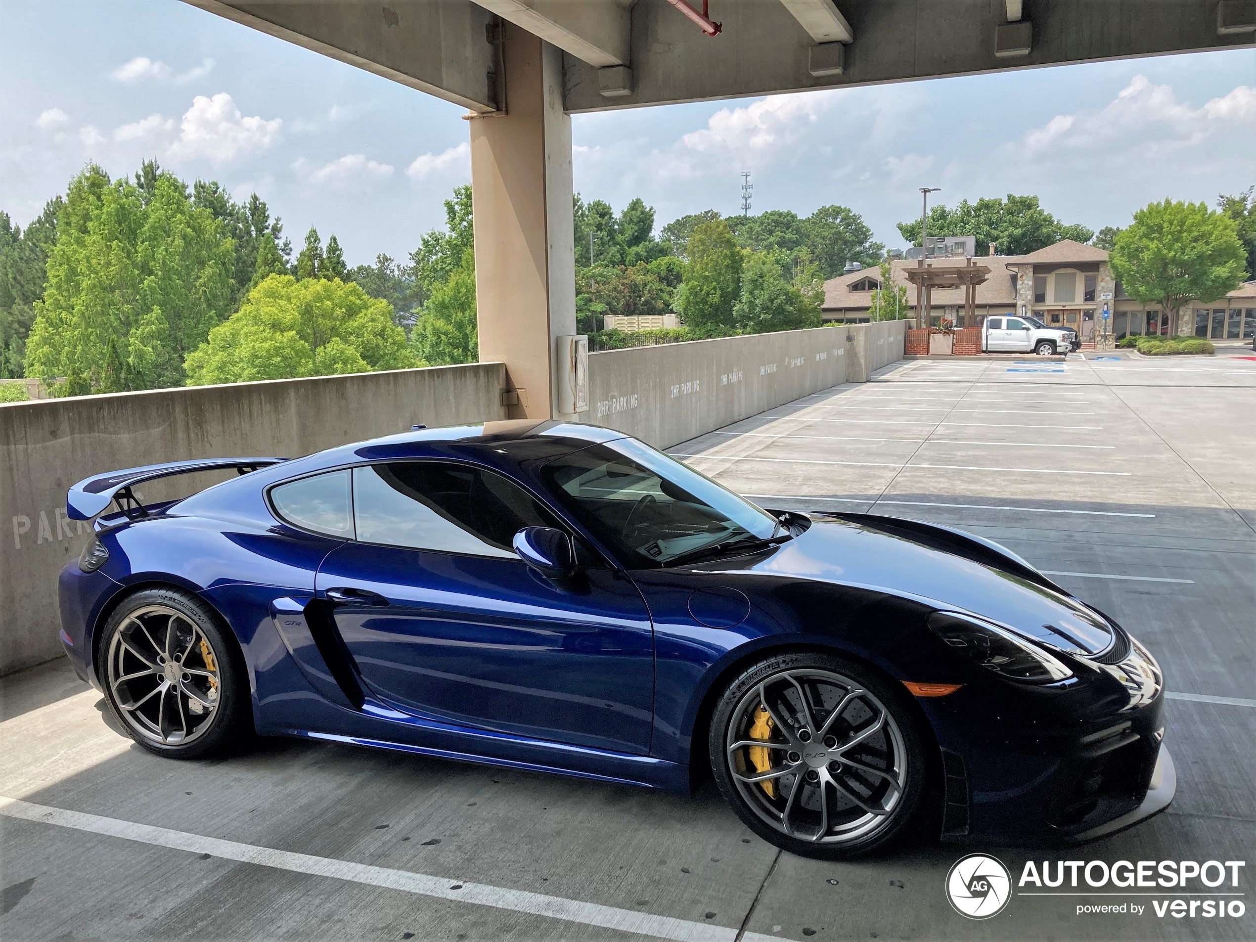 Porsche 718 Cayman GT4