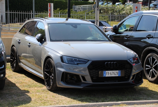 Audi RS4 Avant B9