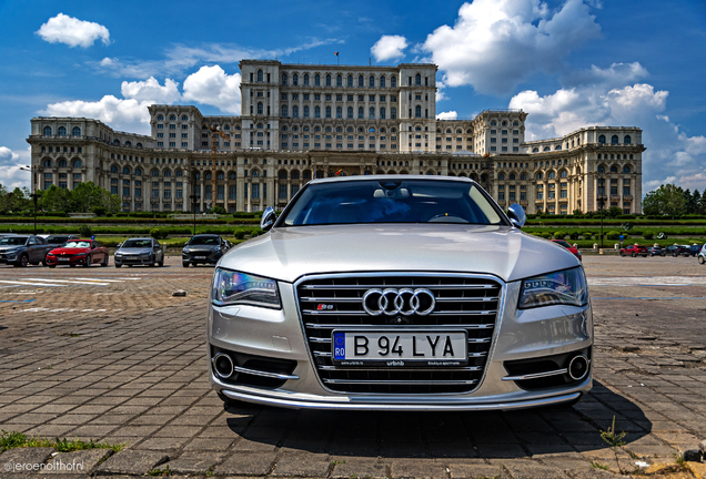 Audi S8 D4