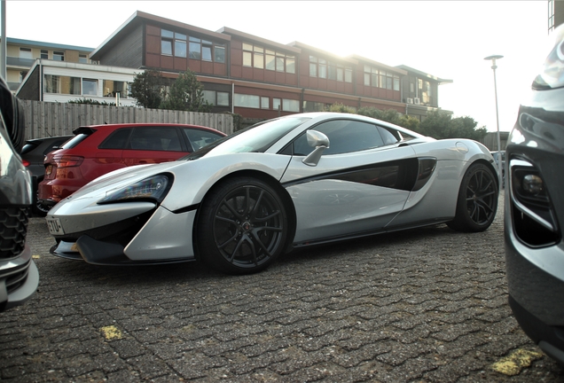 McLaren 570S