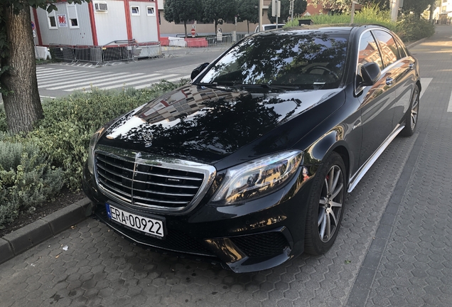 Mercedes-AMG S 63 V222