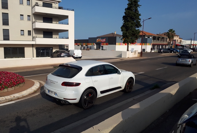 Porsche 95B Macan Turbo