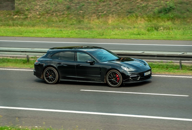 Porsche 971 Panamera GTS Sport Turismo