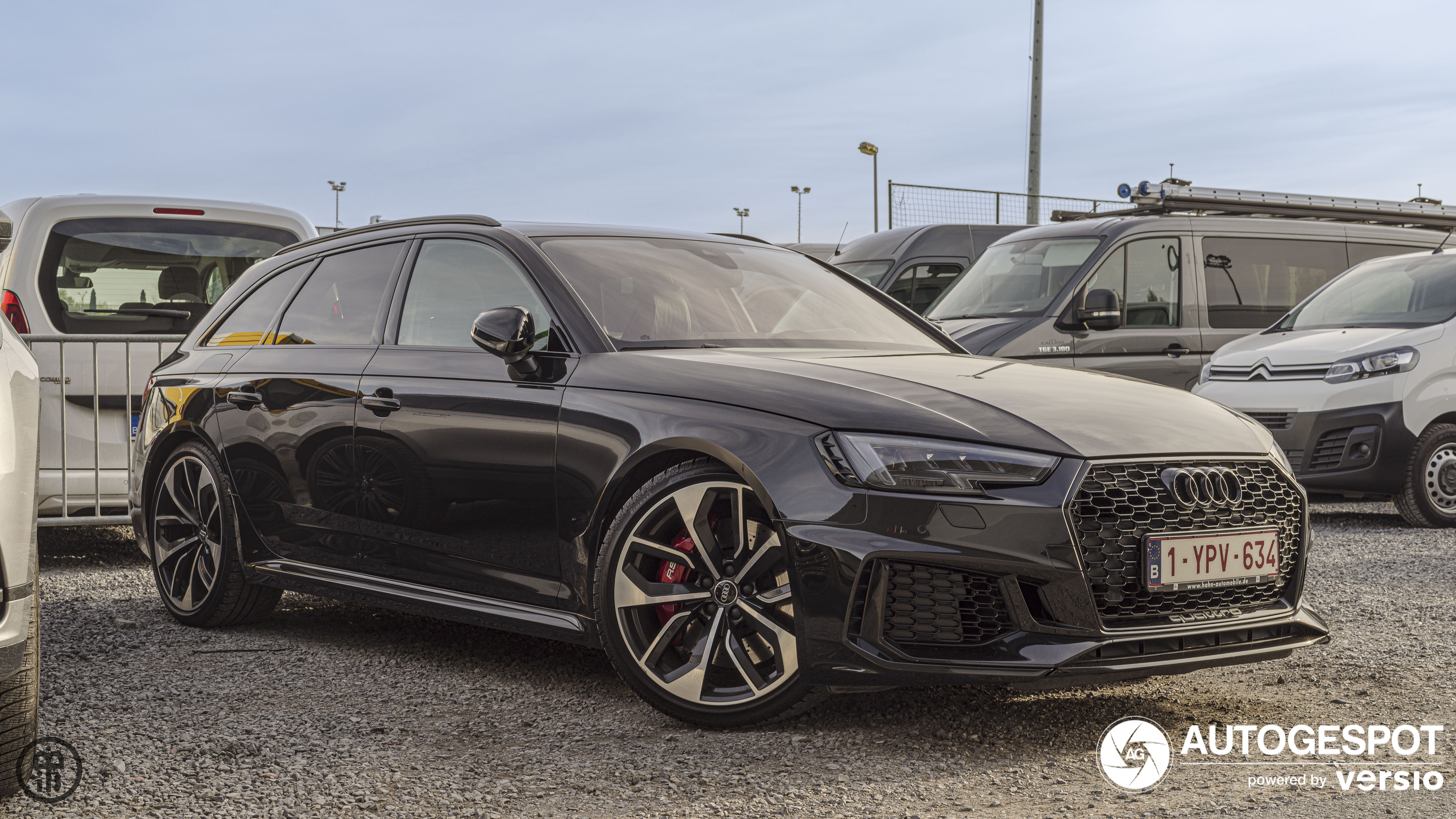 Audi RS4 Avant B9