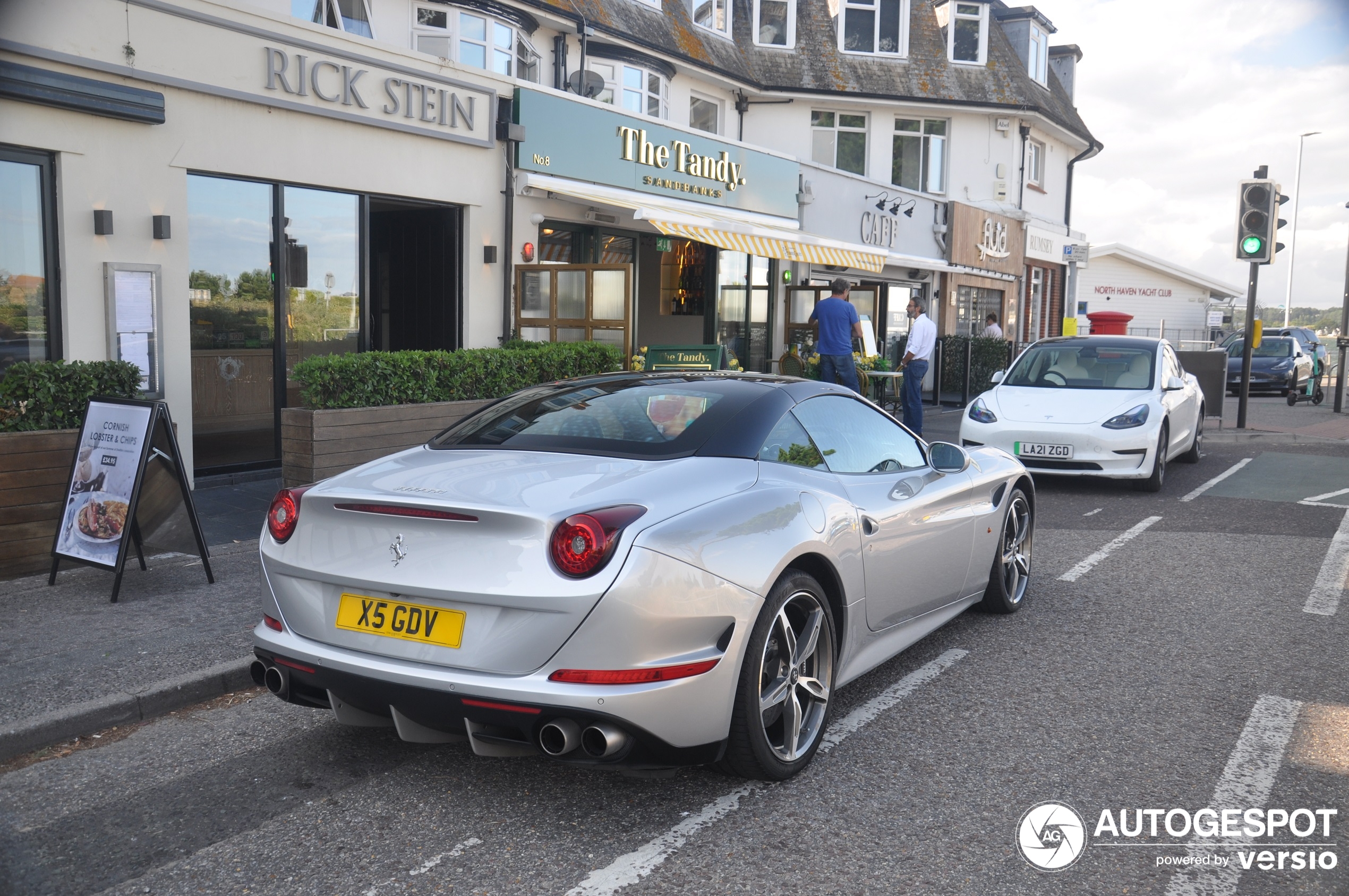 Ferrari California T