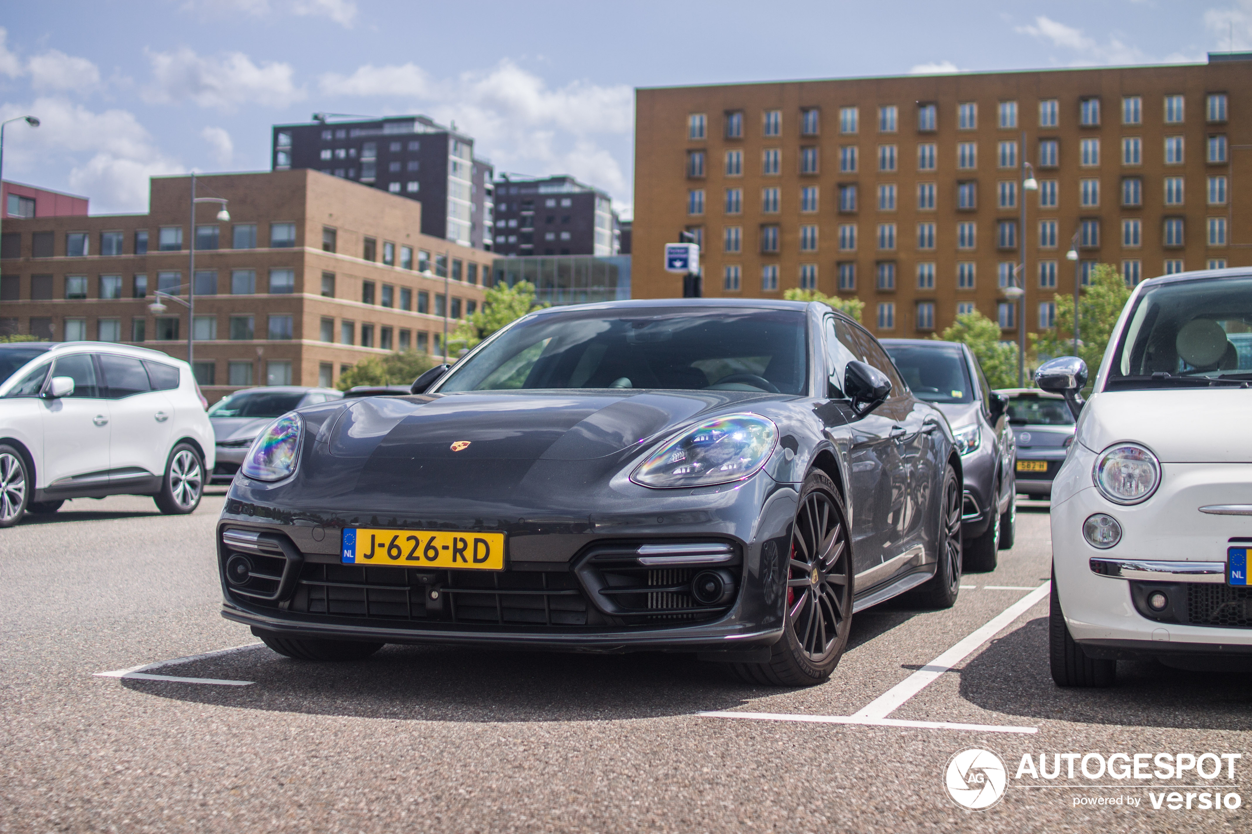 Porsche 971 Panamera GTS Sport Turismo