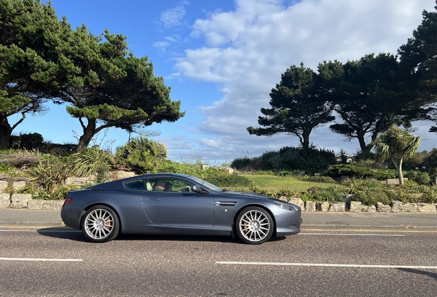 Aston Martin DB9