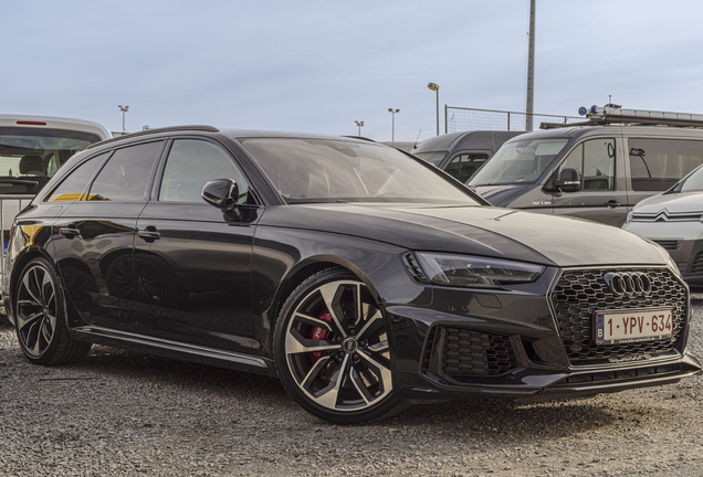 Audi RS4 Avant B9