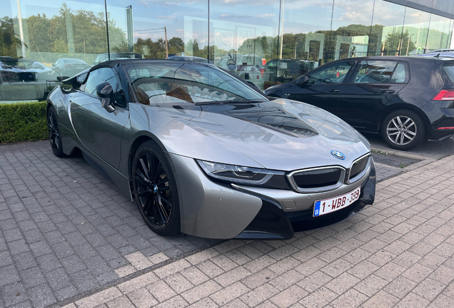 BMW i8 Roadster