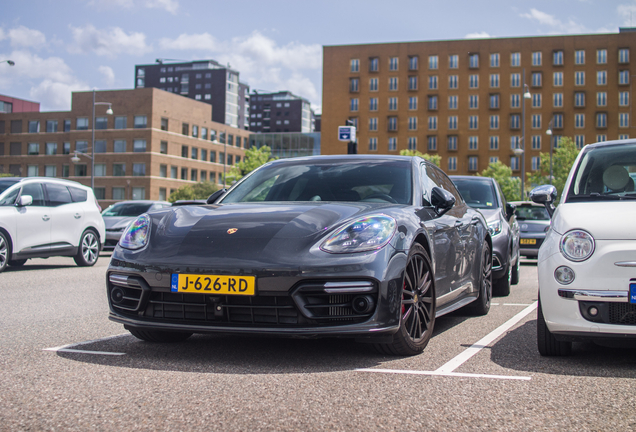 Porsche 971 Panamera GTS Sport Turismo