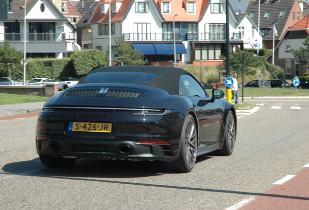 Porsche 992 Carrera 4 GTS Cabriolet