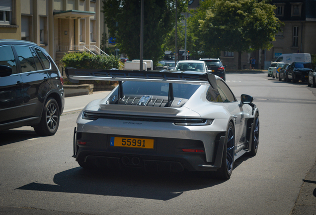 Porsche 992 GT3 RS Weissach Package