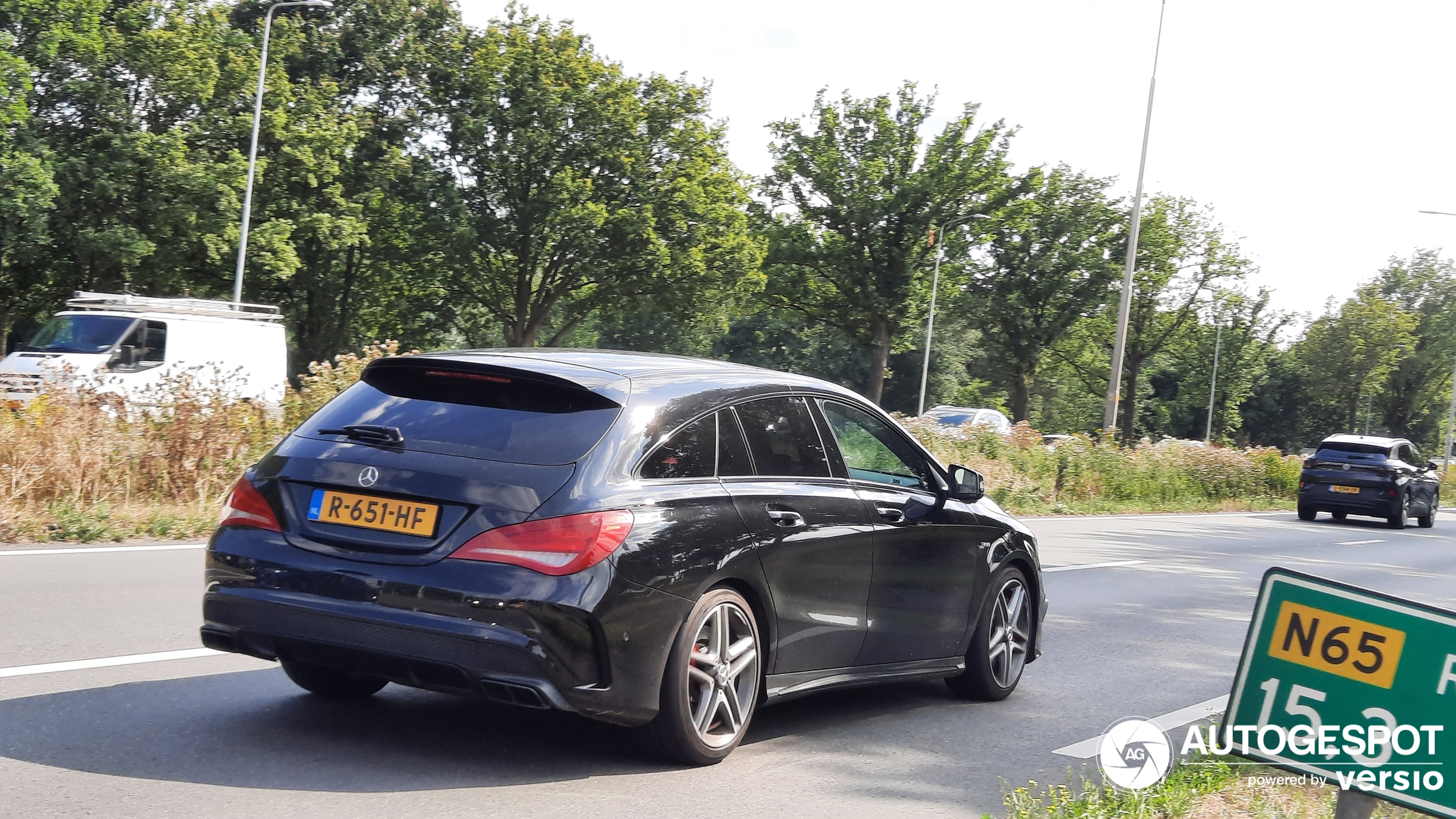 Mercedes-AMG CLA 45 Shooting Brake X117