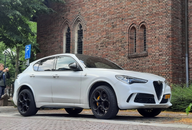 Alfa Romeo Stelvio Quadrifoglio 2020