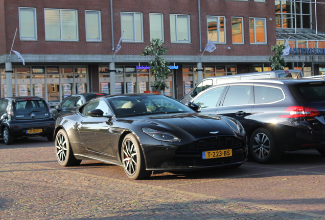 Aston Martin DB11 V8