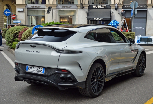 Aston Martin DBX707