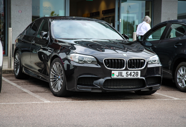 BMW M5 F10 2011