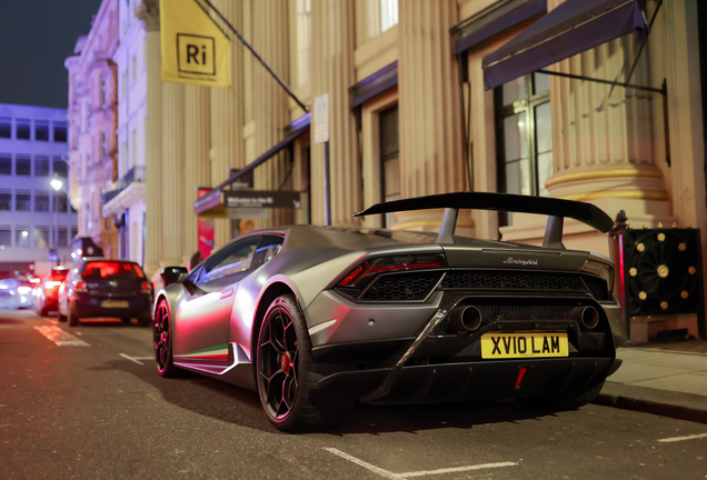 Lamborghini Huracán LP640-4 Performante