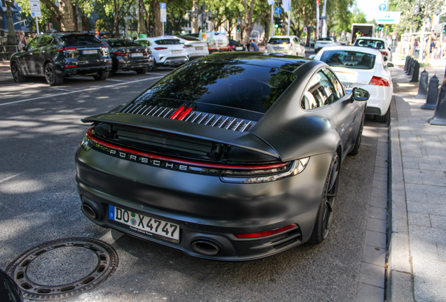 Porsche 992 Carrera 4S