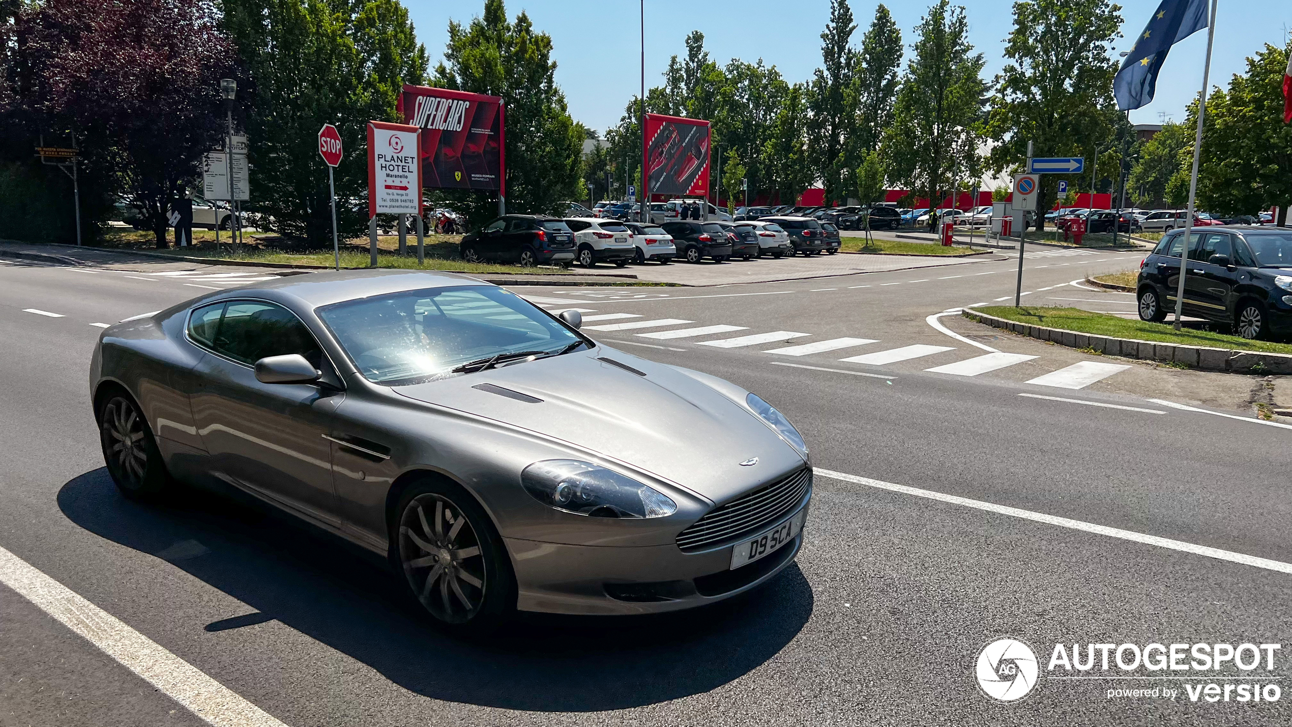 Aston Martin DB9