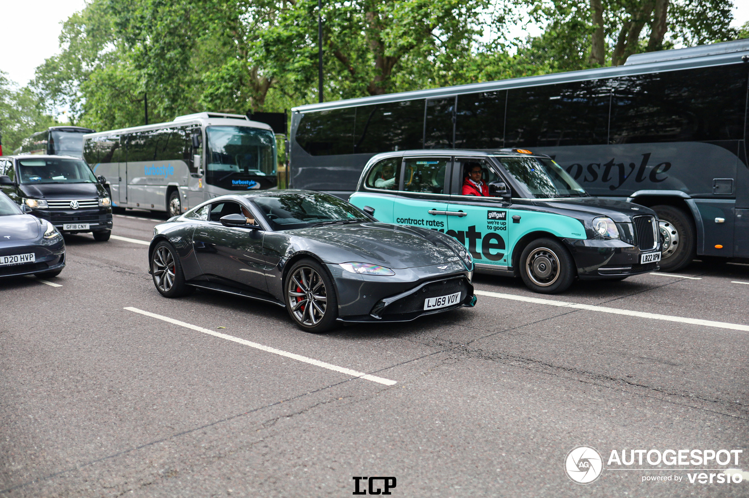 Aston Martin V8 Vantage 2018