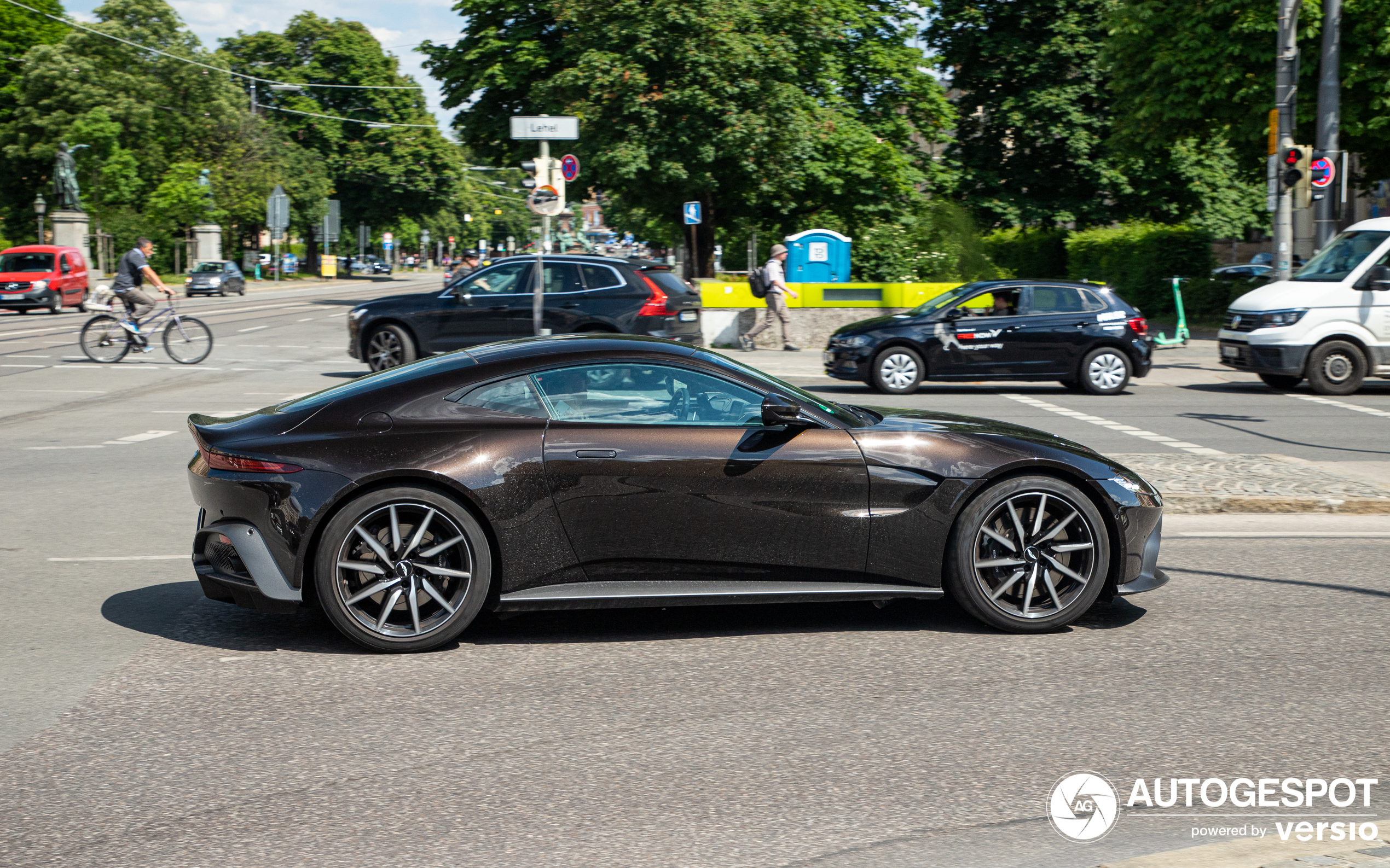 Aston Martin V8 Vantage 2018