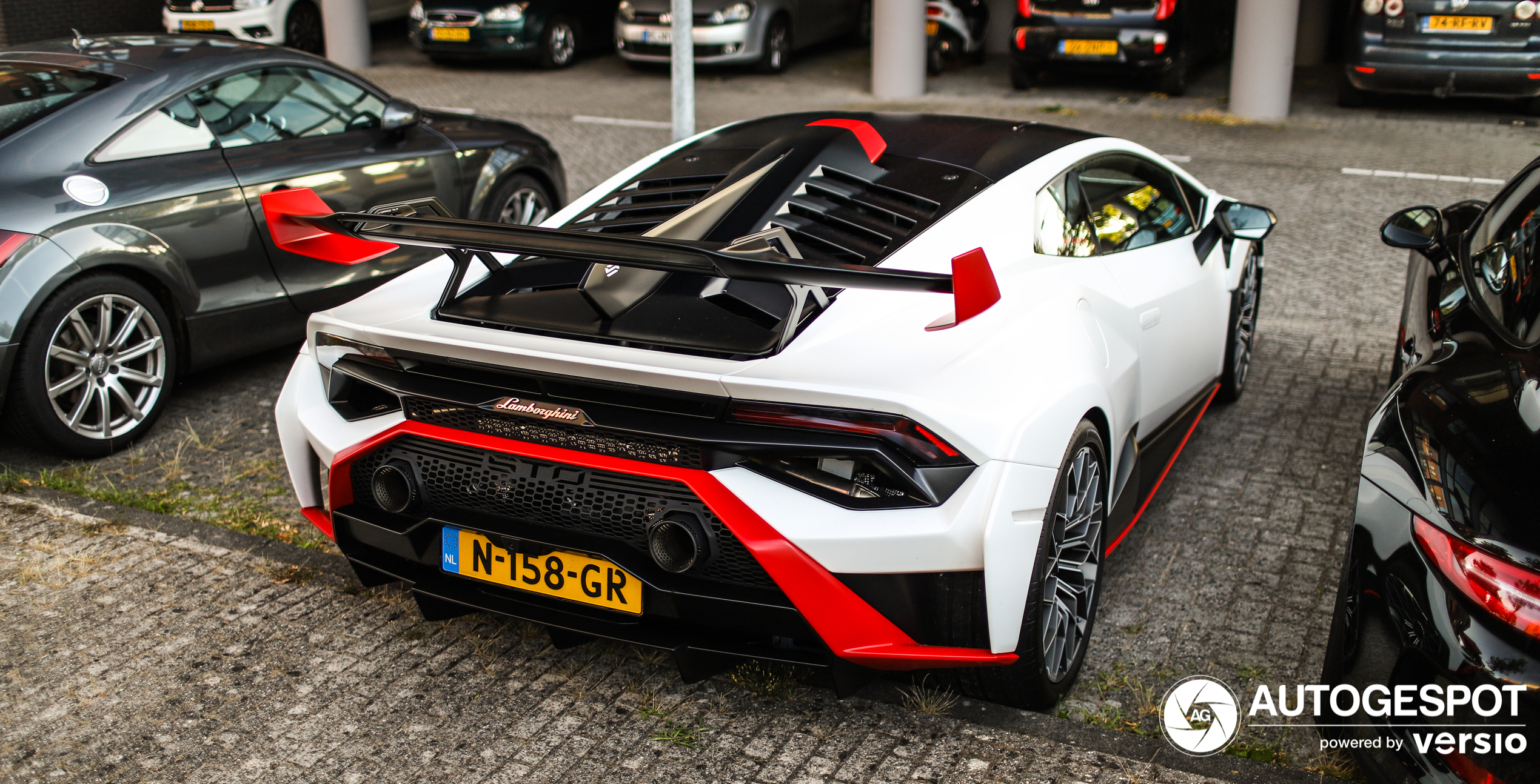 Lamborghini Huracán LP640-2 STO