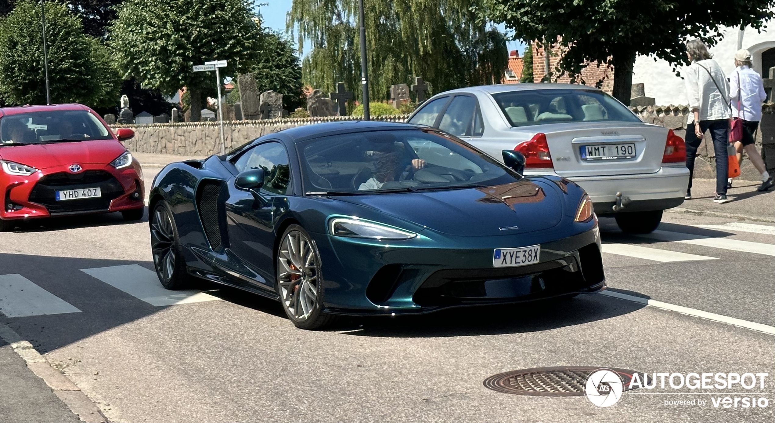 McLaren GT