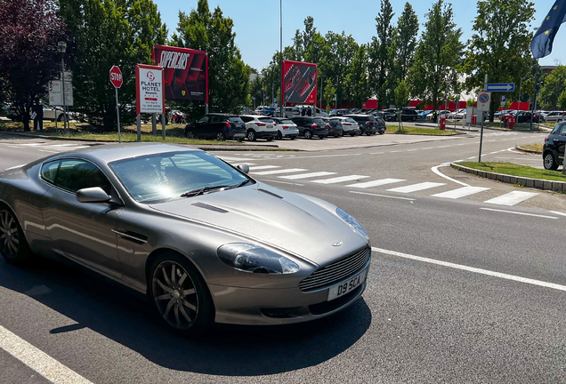 Aston Martin DB9