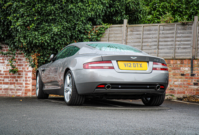 Aston Martin DB9