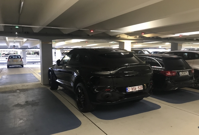 Aston Martin DBX