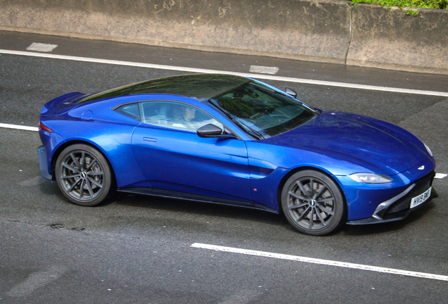 Aston Martin V8 Vantage 2018