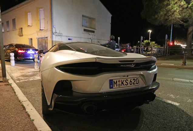 McLaren GT