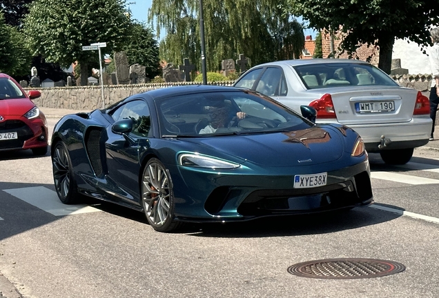 McLaren GT