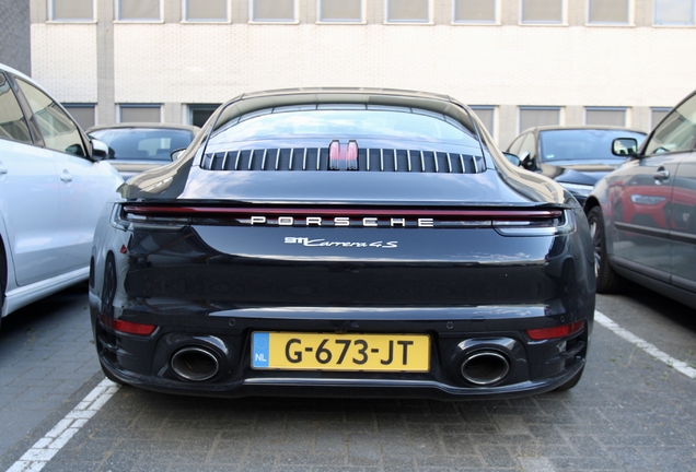 Porsche 992 Carrera 4S