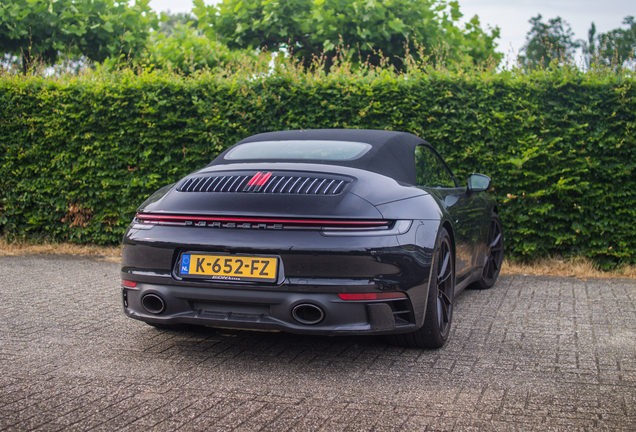 Porsche 992 Carrera 4S Cabriolet