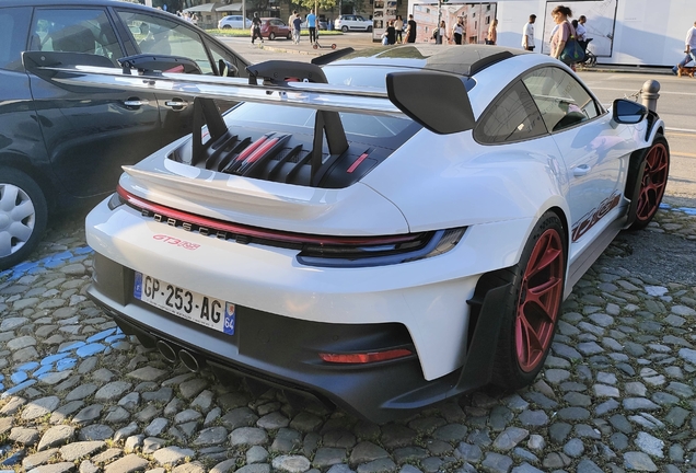 Porsche 992 GT3 RS Weissach Package